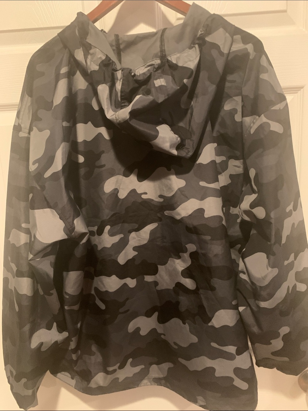 Champion Gray & Black Camo Windbreaker Pullover Jacket - Picture 3 of 3